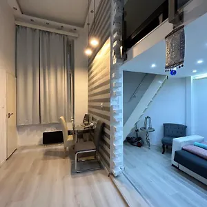 https://roland-apartment-downtown-akacfa.inbudapesthotels.com