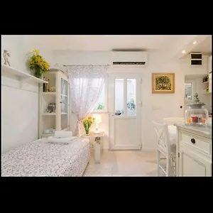Apartment Angie, Split